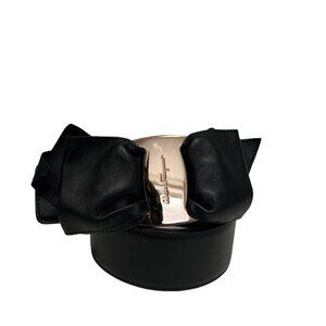 SALVATORE FERRAGAMO Black Leather Vara Bow Accent Belt Size 85